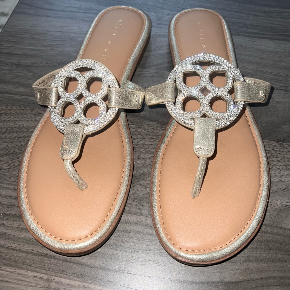 Like new kelly & katie leather flip flop sandal